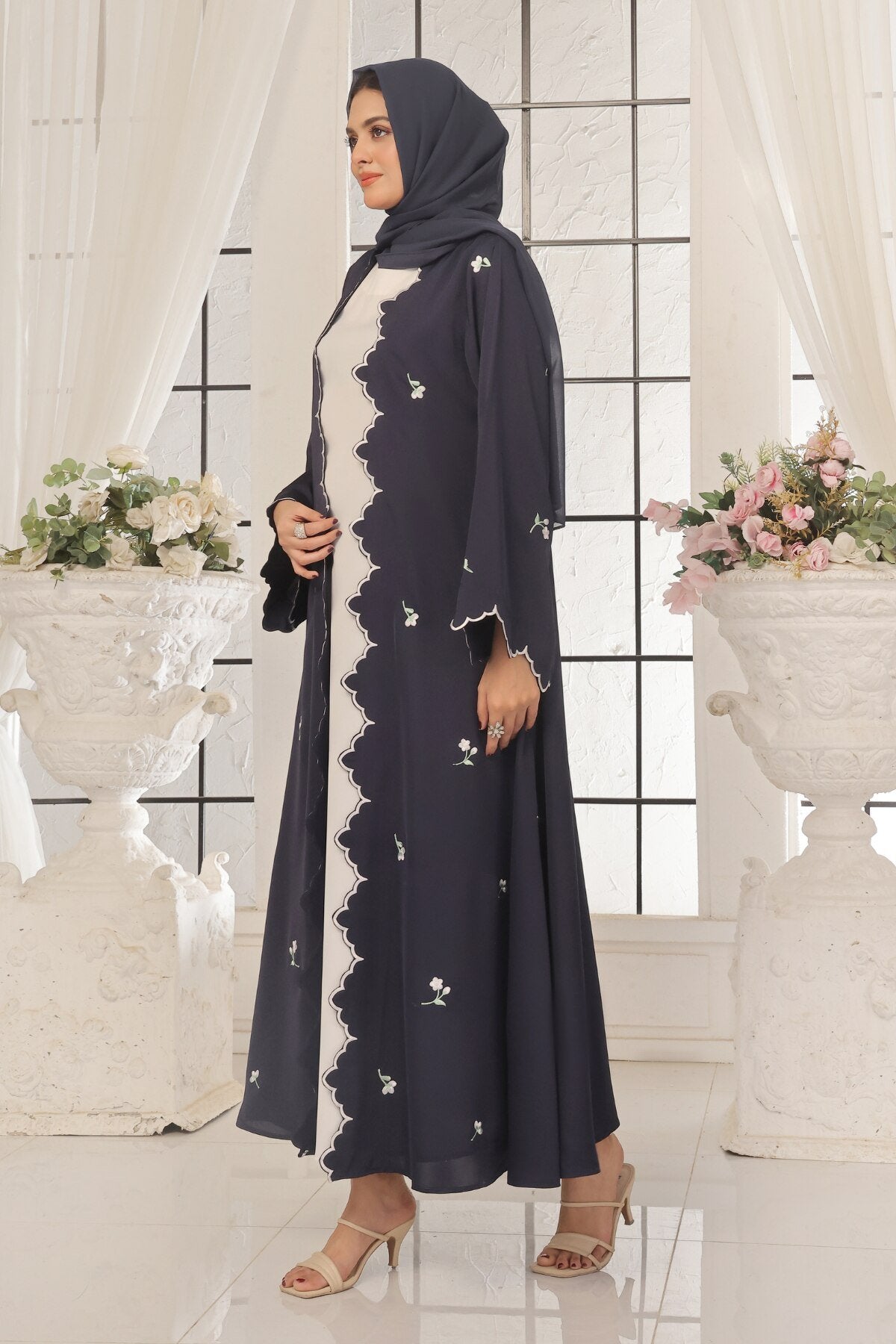Wave Black Embroidered Abaya